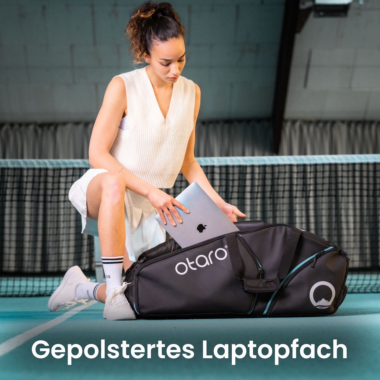 Aktion: Tennistasche 82L + 4 Paar Tennissocken + 2 Overgrips | Limitiertes Angebot